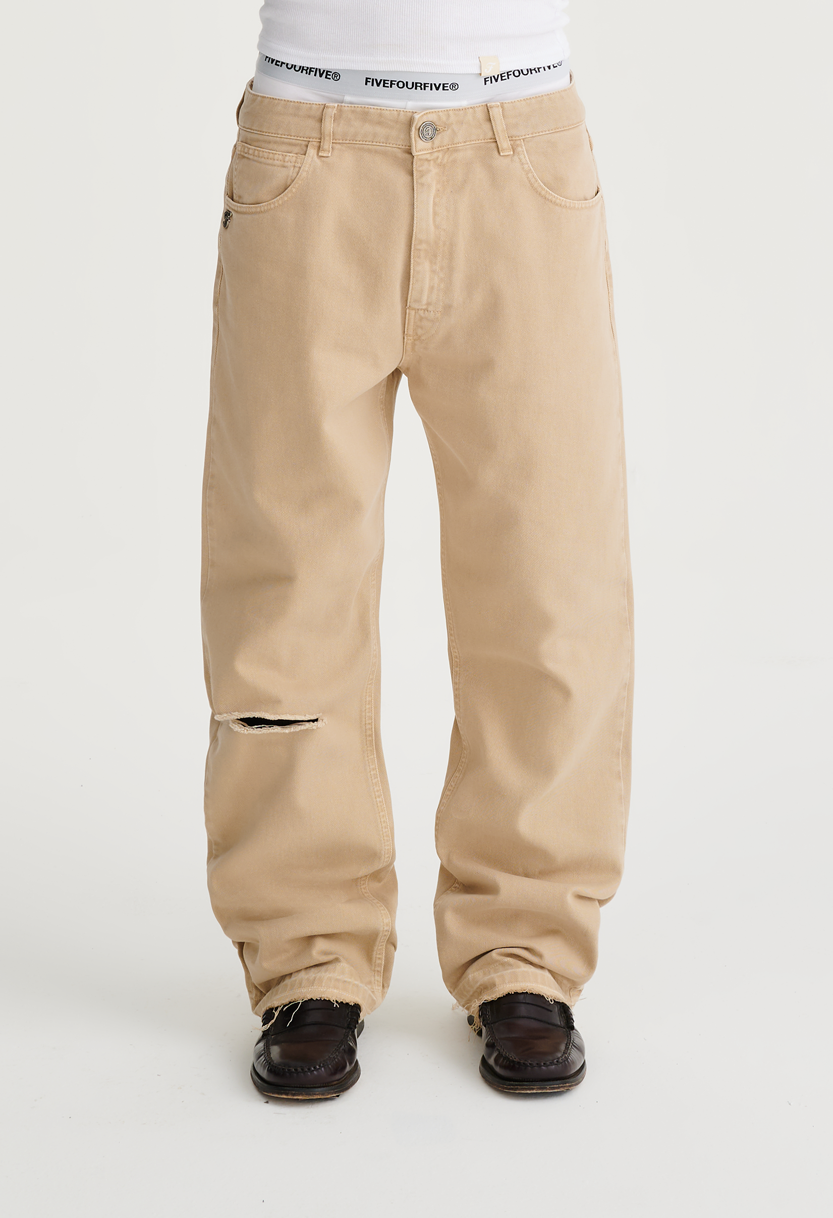 545 Denim 01 Distressed Regular