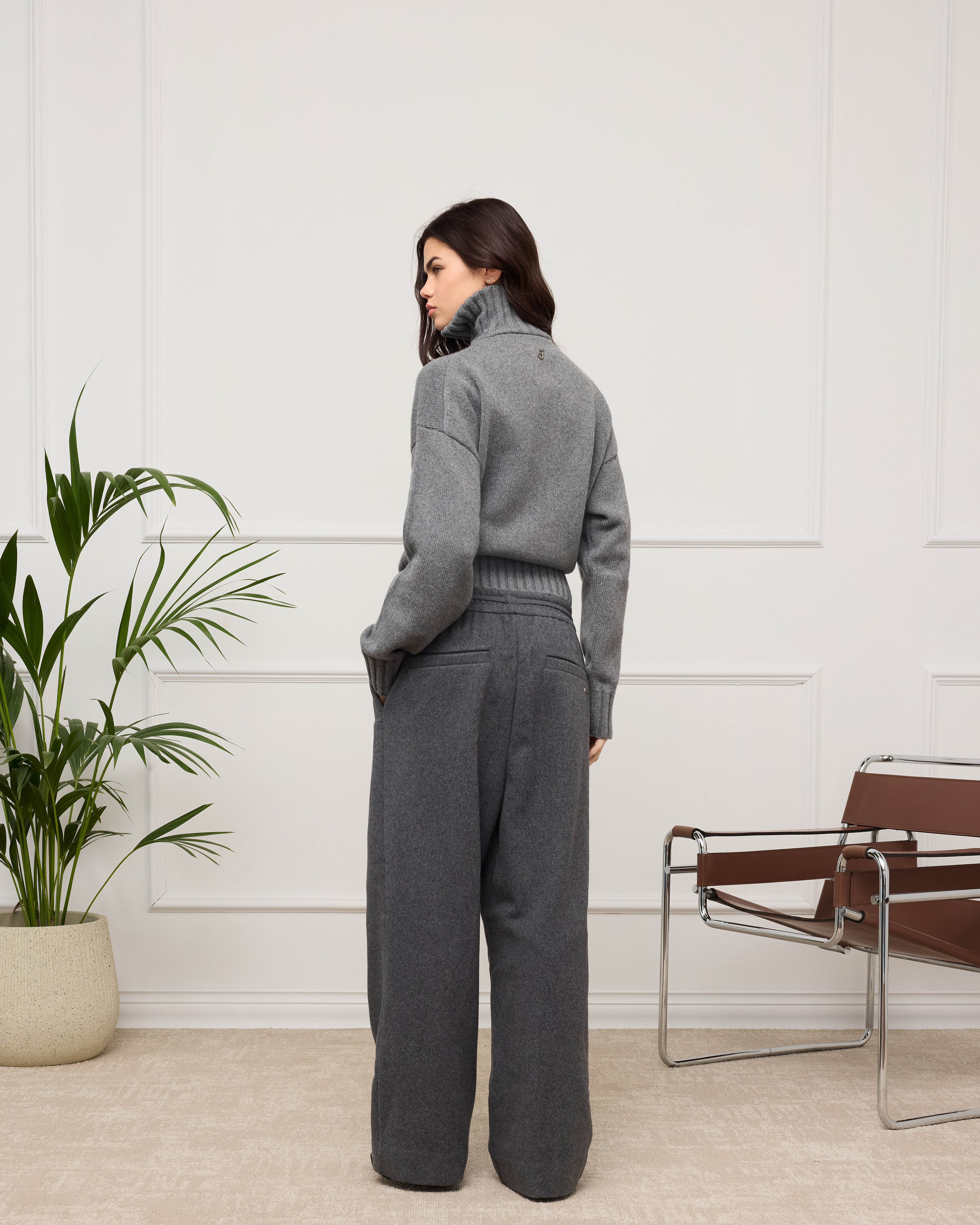 545 Premium Wool Pants