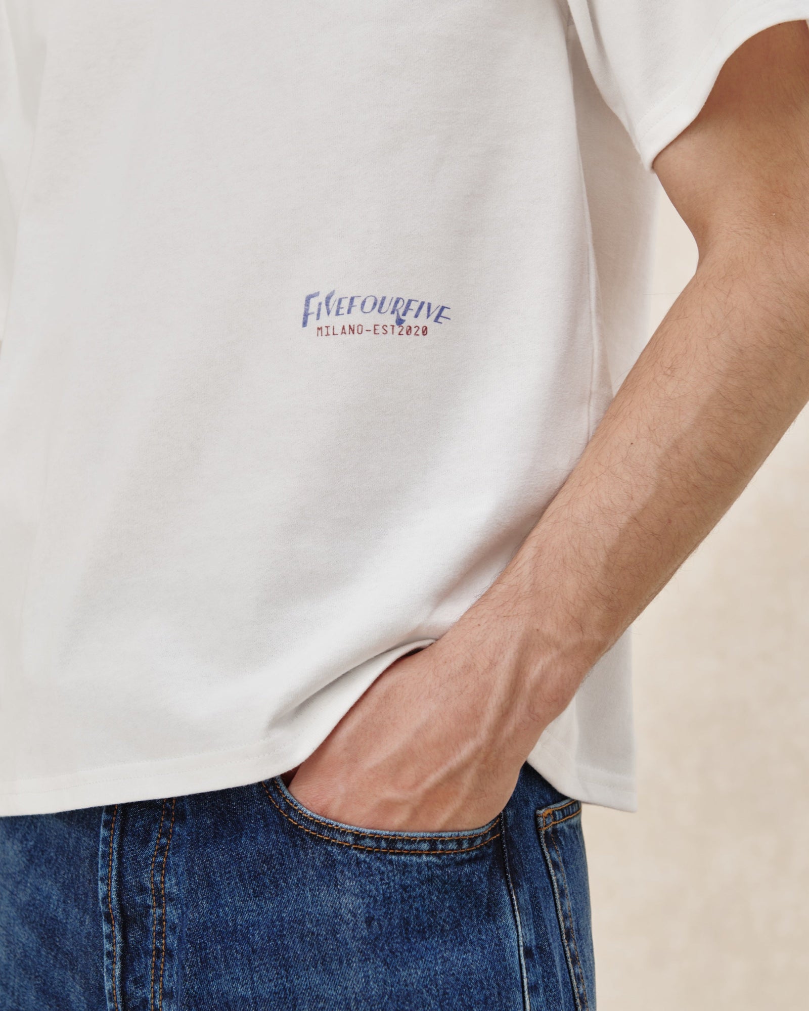 AC-HELMET-TEE-WHITE-4