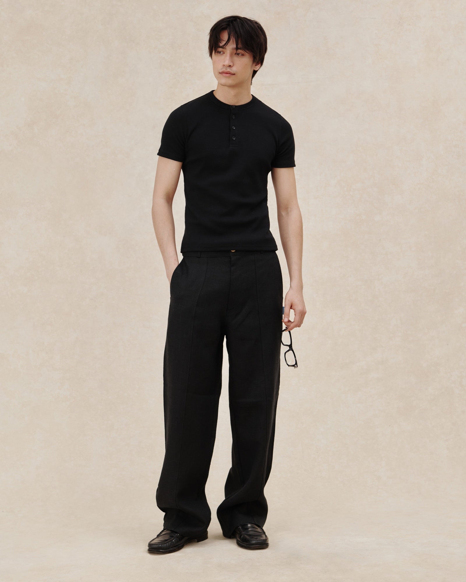 EV.-SERAFINO-TEE-BLACK-3