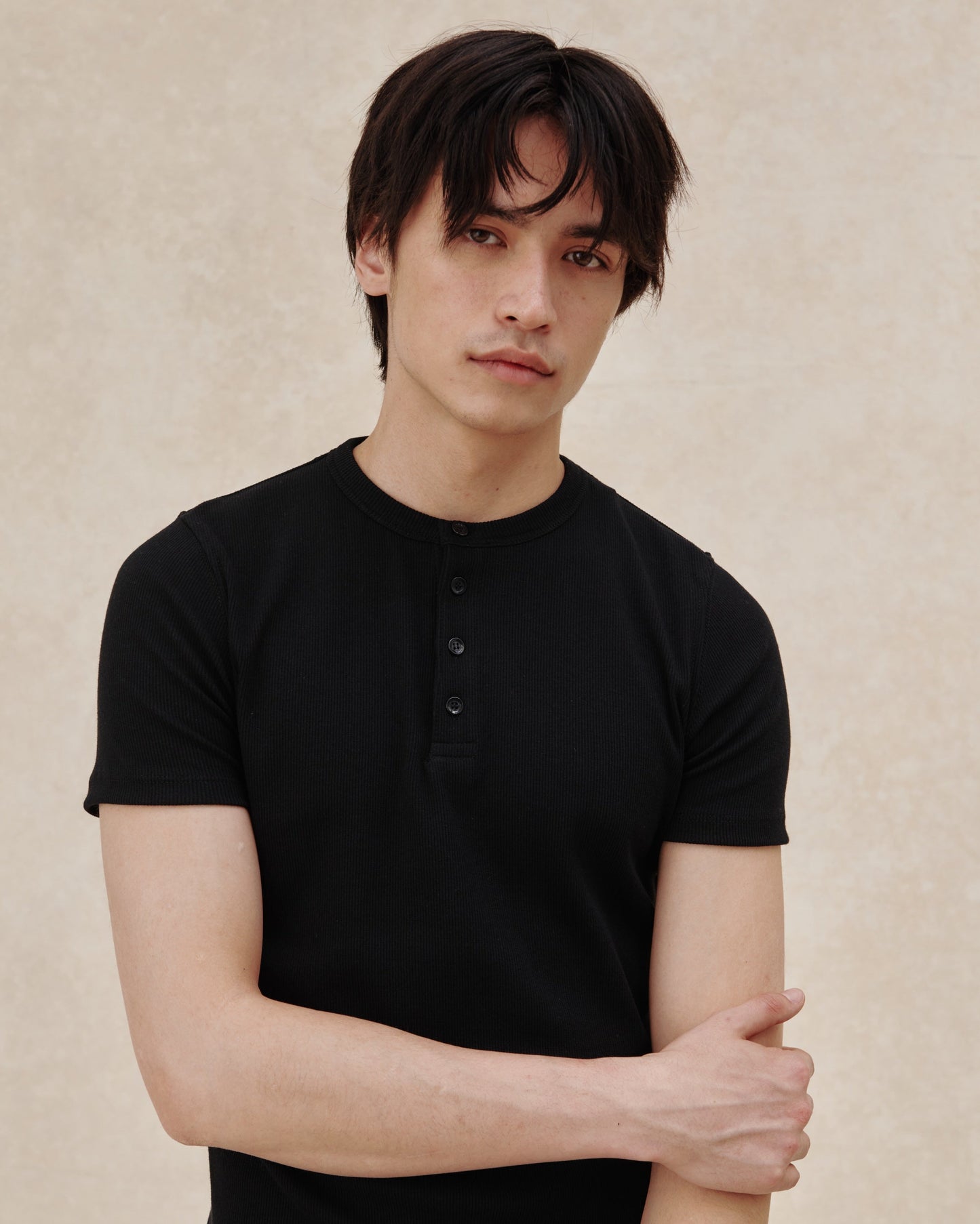 EV.-SERAFINO-TEE-BLACK-5