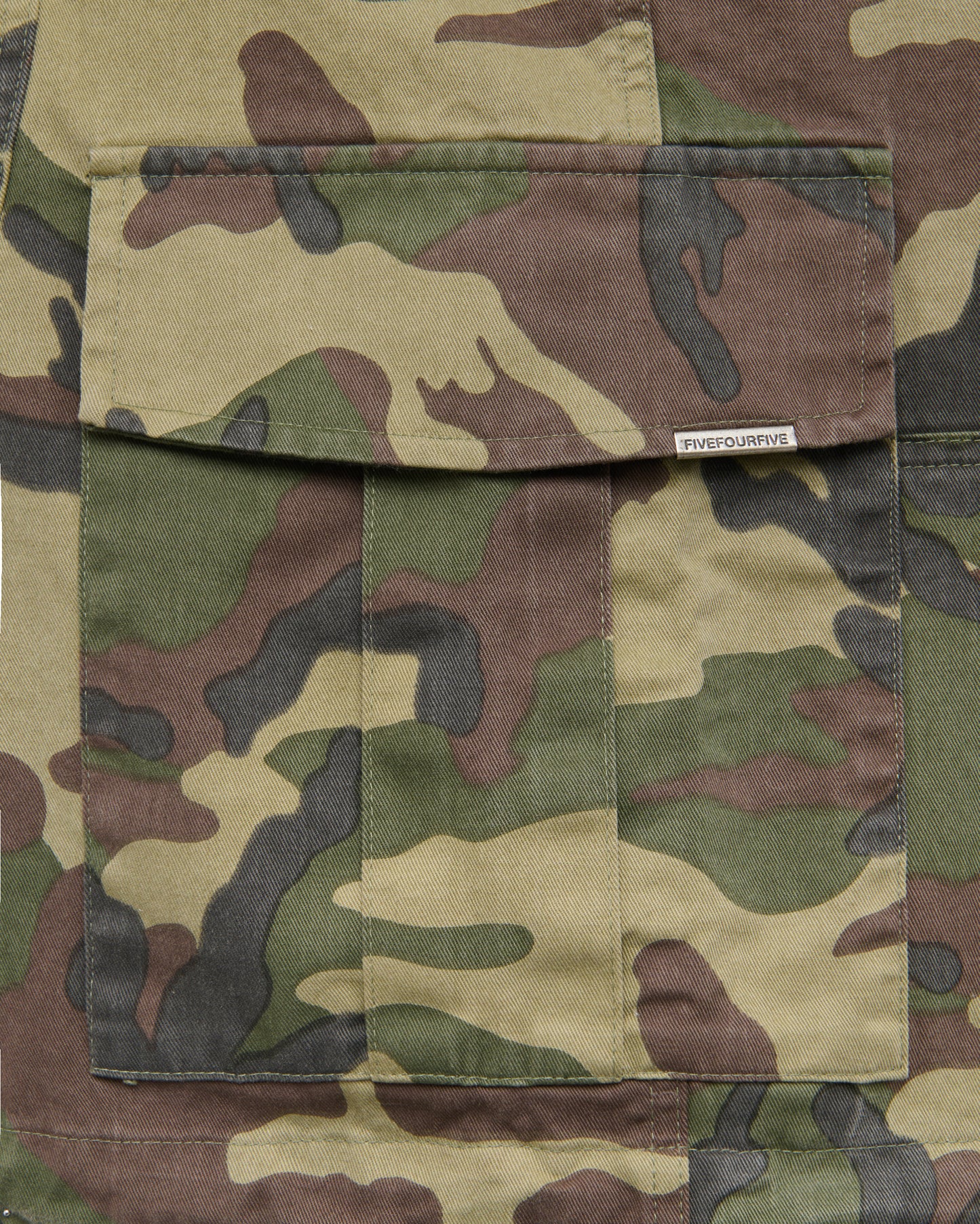 SS26-EV-CARGO-SHORTS-CAMO-2