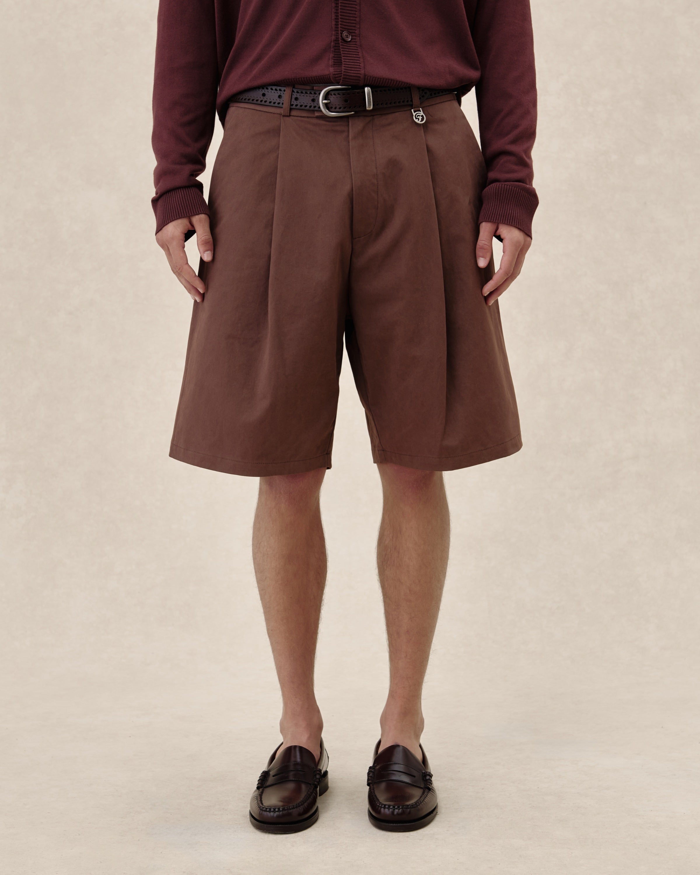 SS26-EV-TAILORED-SHORTS-BROWN-3