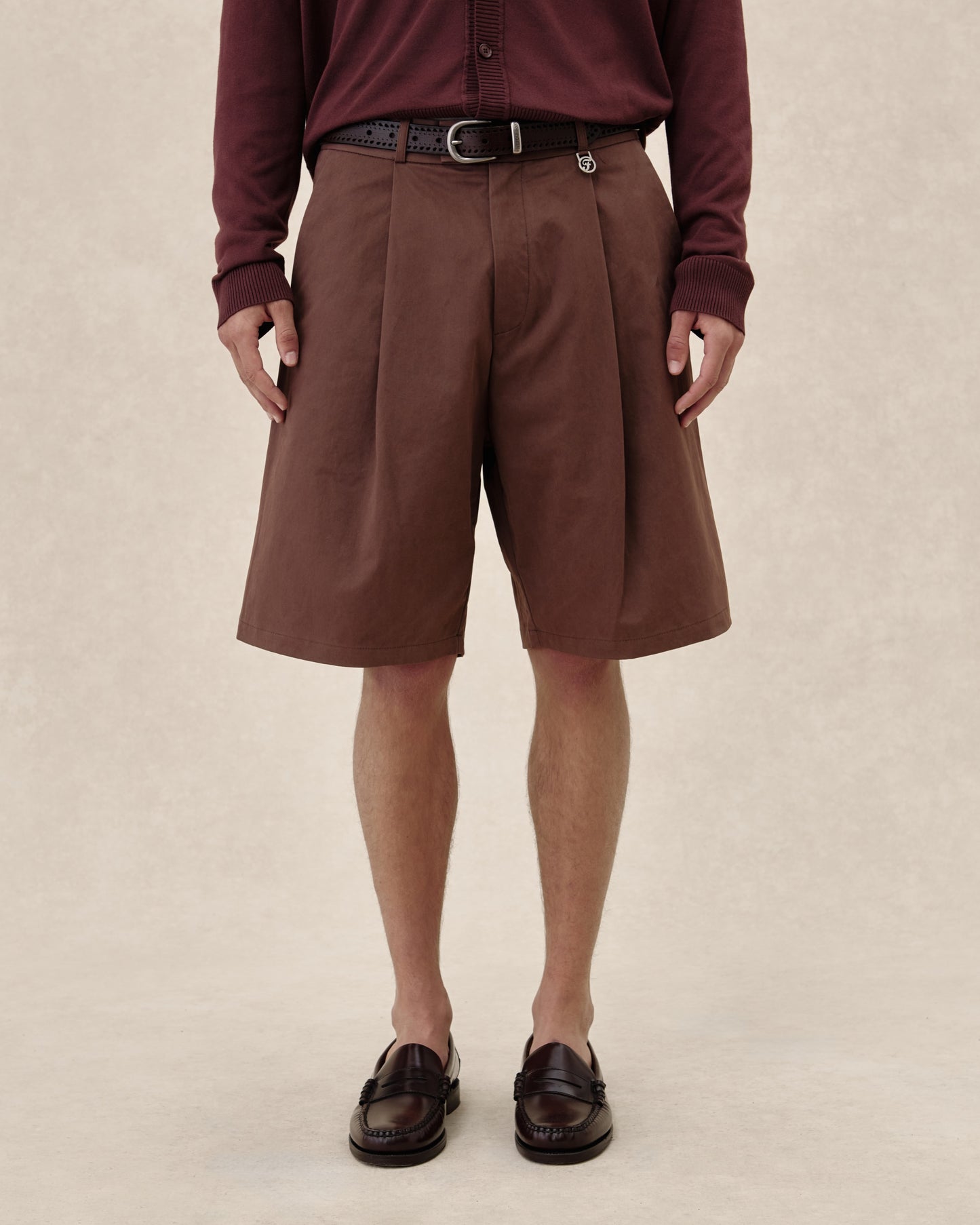 SS26-EV-TAILORED-SHORTS-BROWN-3