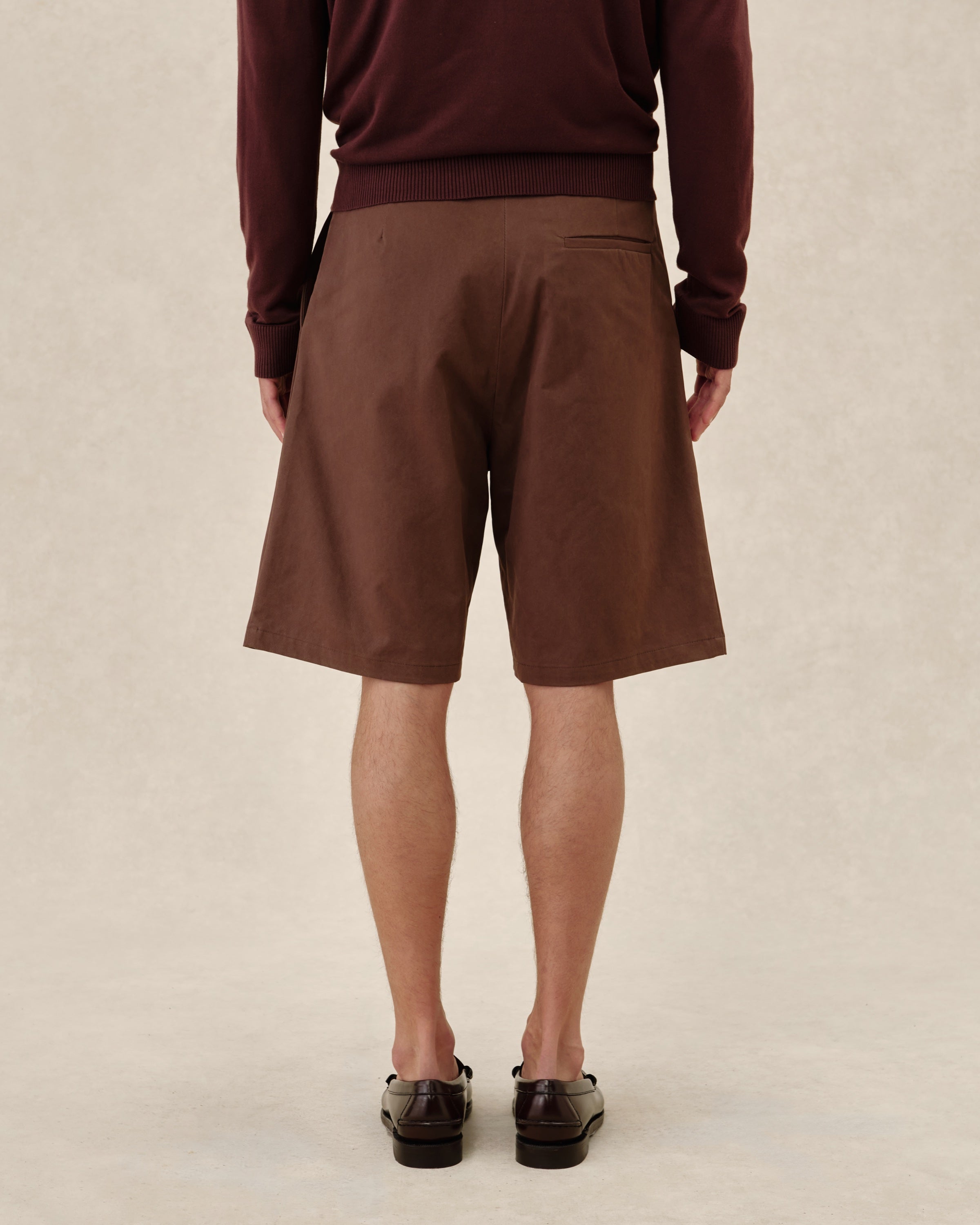 SS26-EV-TAILORED-SHORTS-BROWN-5