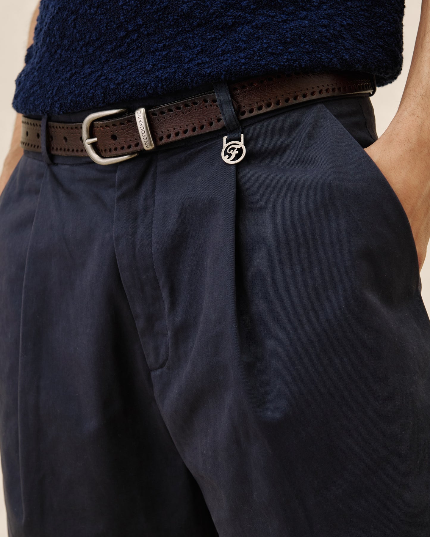 SS26-EV-TAILORED-SHORTS-NAVY-5